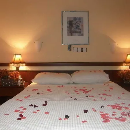 Yade Luxe 2* Ичмелер